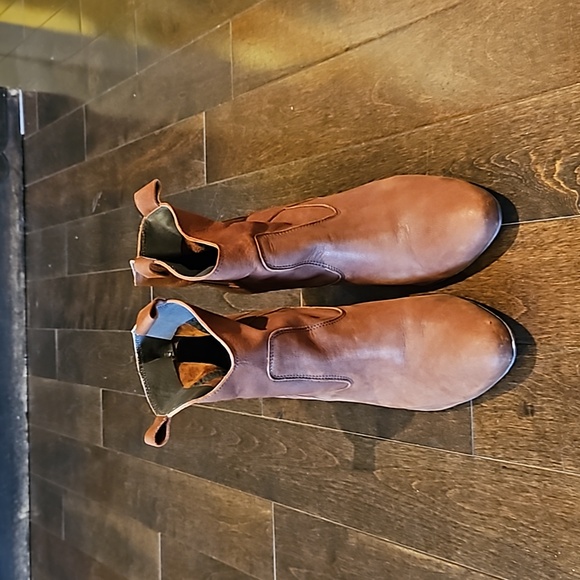 Leather booties - Picture 2 of 3